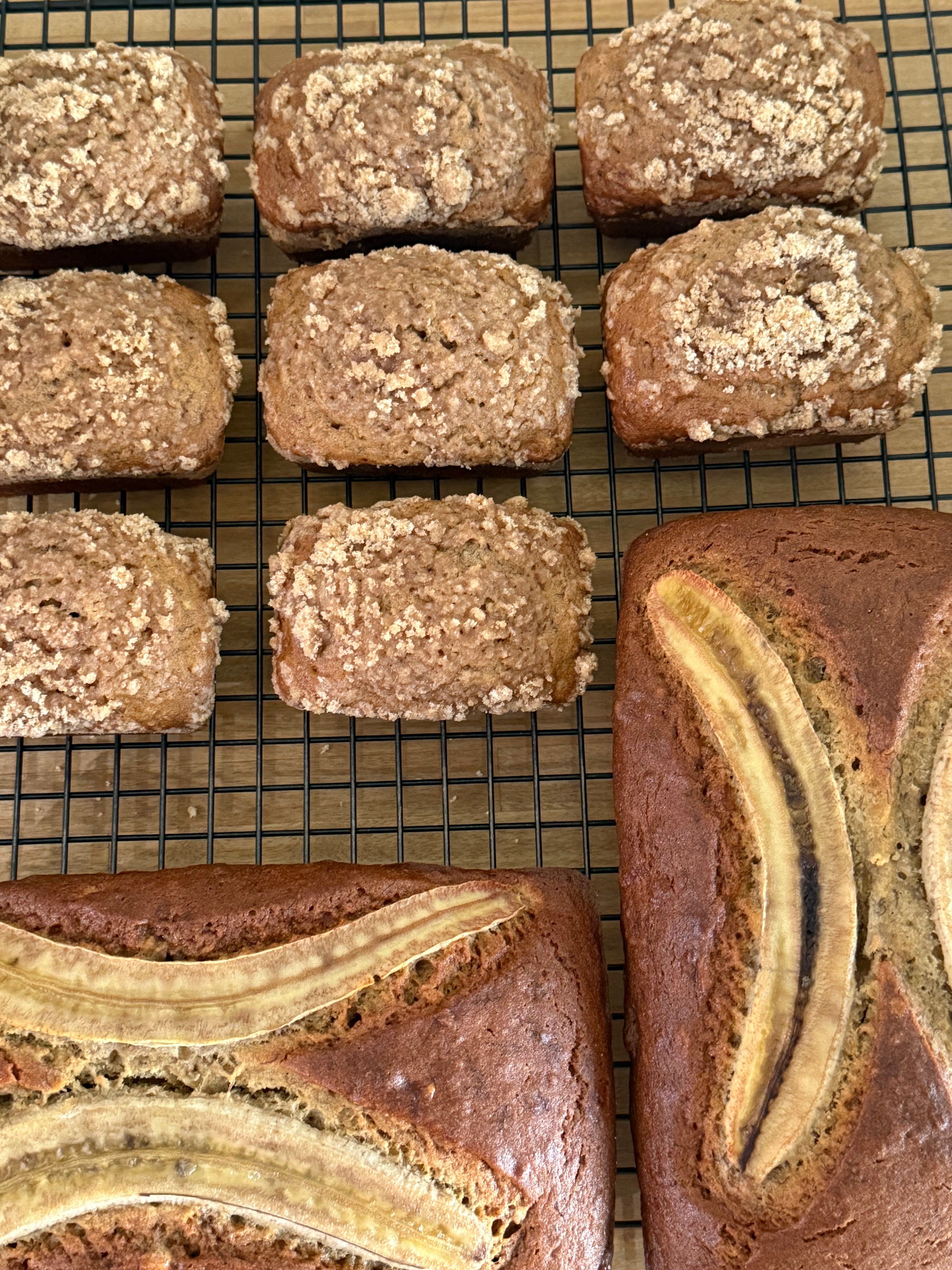 Brown Sugar Cinnamon Crumble Banana Bread - Mini Loaf